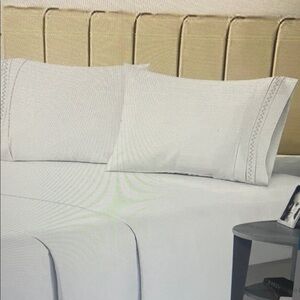 Queen Sz Sheet Set 4 Pc Fitted and Flat sheets 2 Pillowcases X004702LMP
